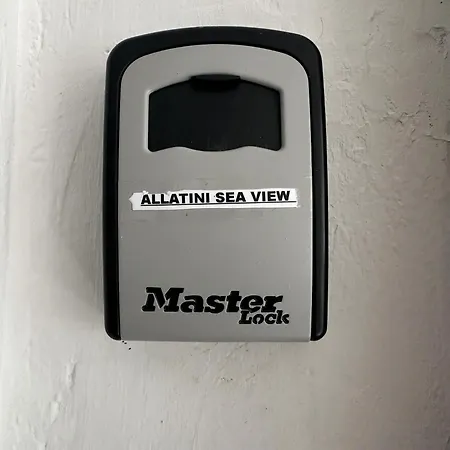 아파트 Allatini Sea View